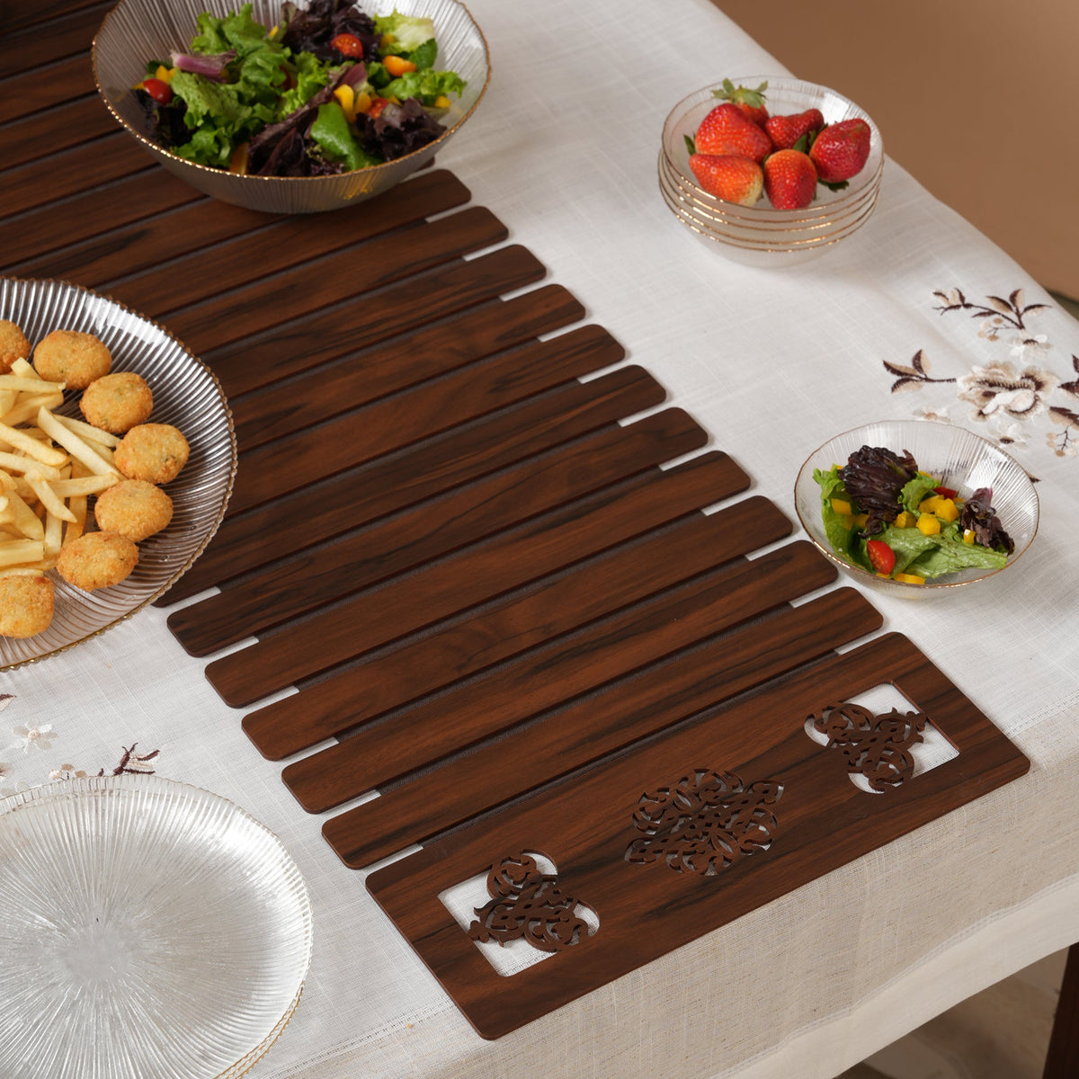 Slat Table Runner with Laser-Cut Medallions 14*36 Inches
