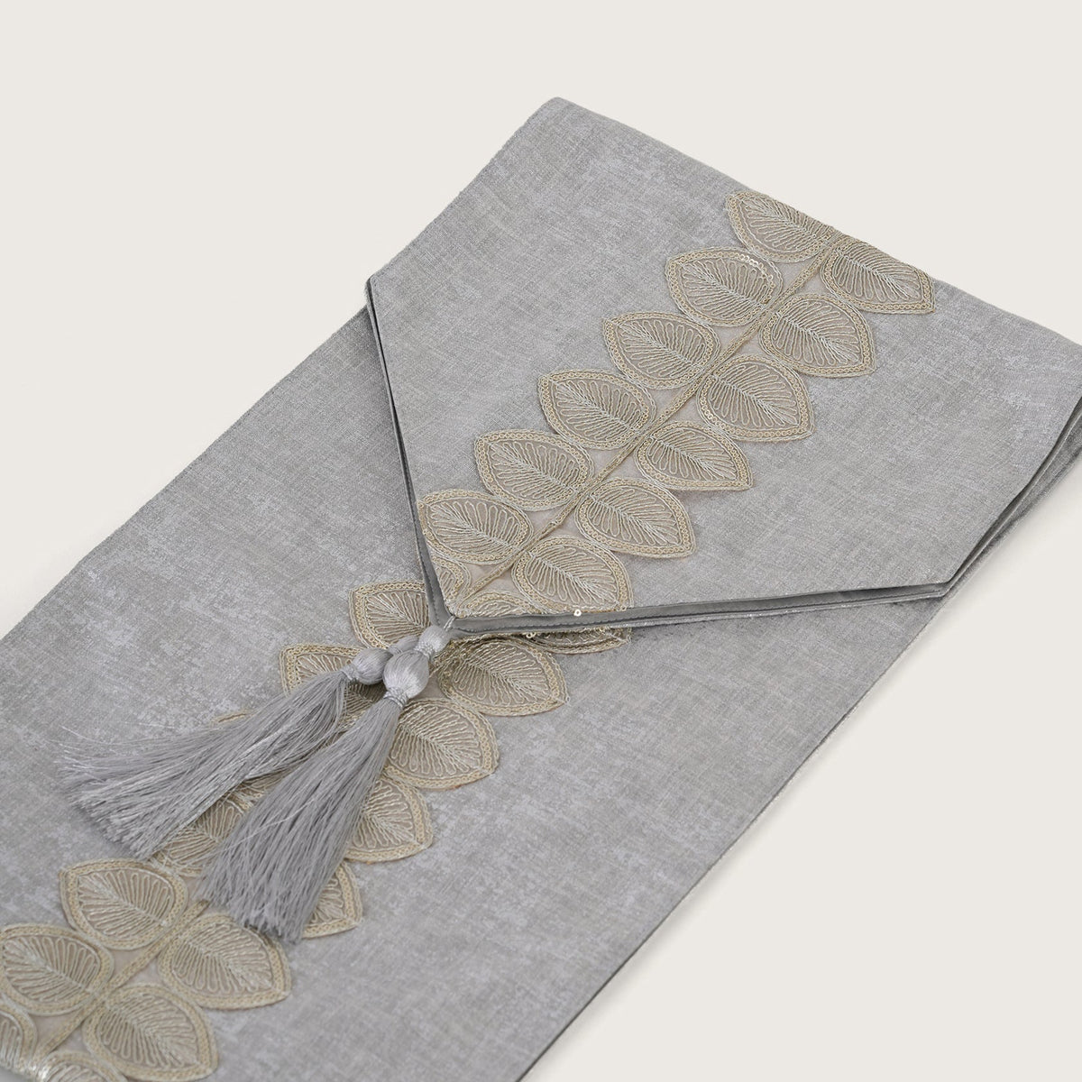 Botanical Vine Tapered Table Runner
