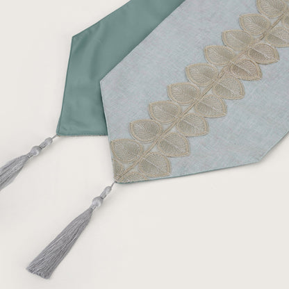 Botanical Vine Tapered Table Runner