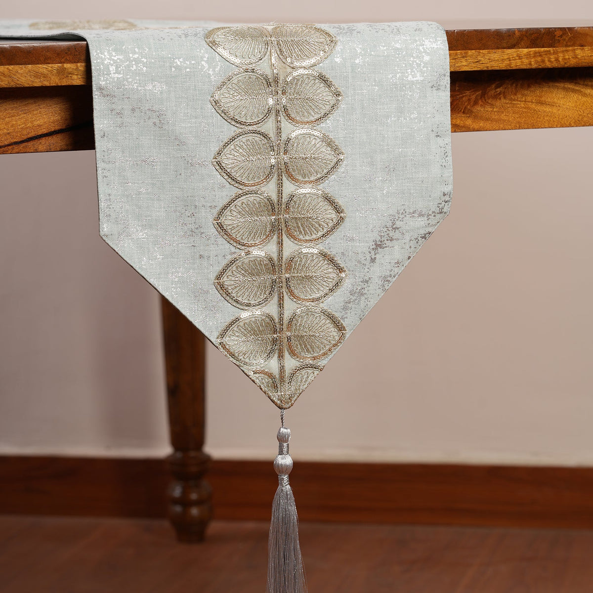 Botanical Vine Tapered Table Runner