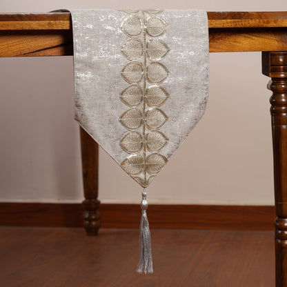 Botanical Vine Tapered Table Runner